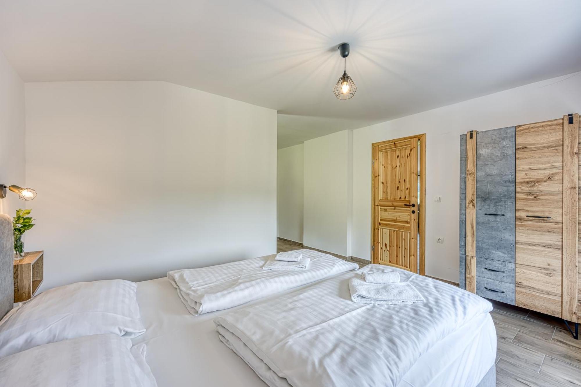 Vila Lisjak - Apartments Podcetrtek Room photo