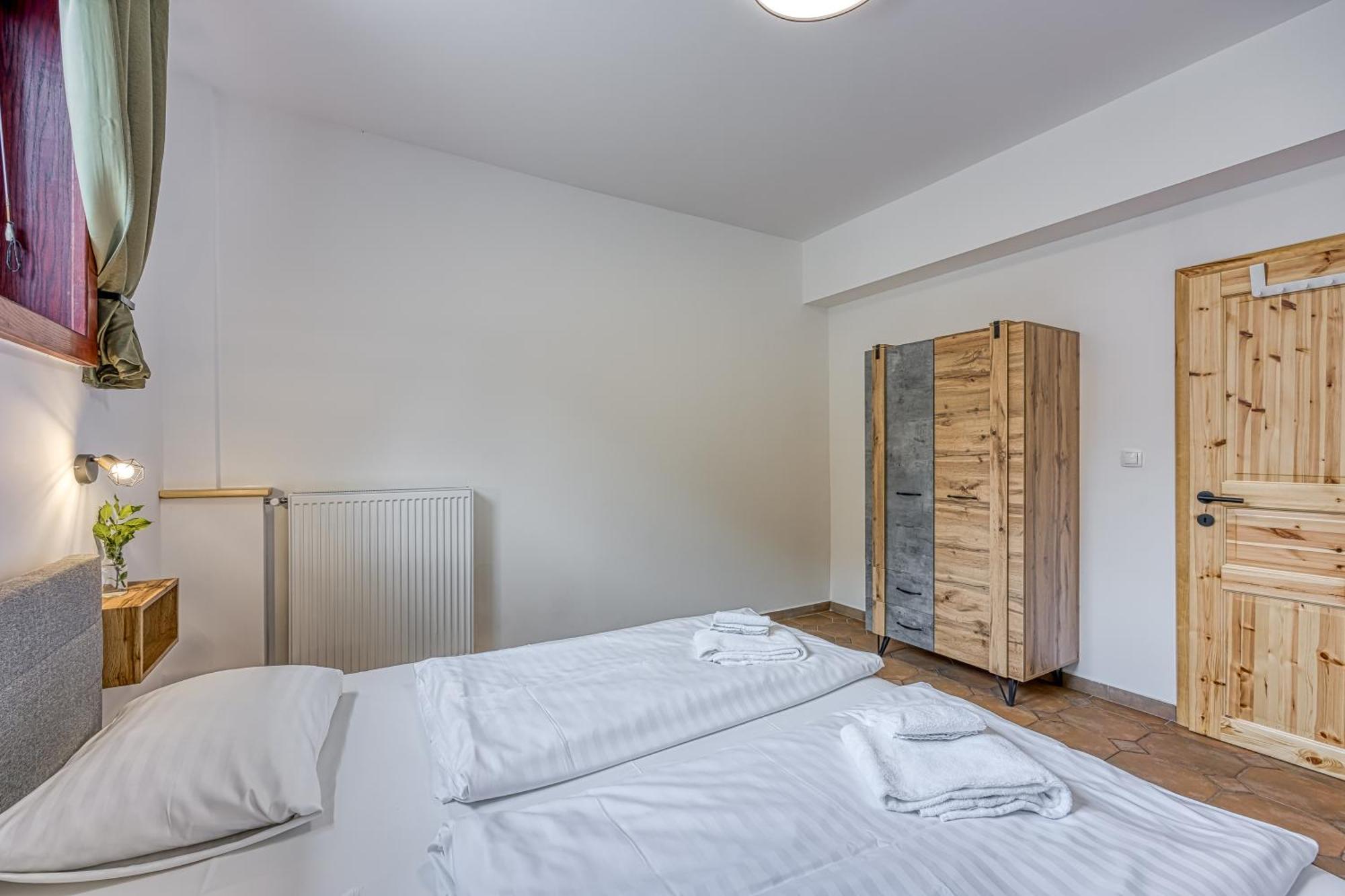 Vila Lisjak - Apartments Podcetrtek Room photo